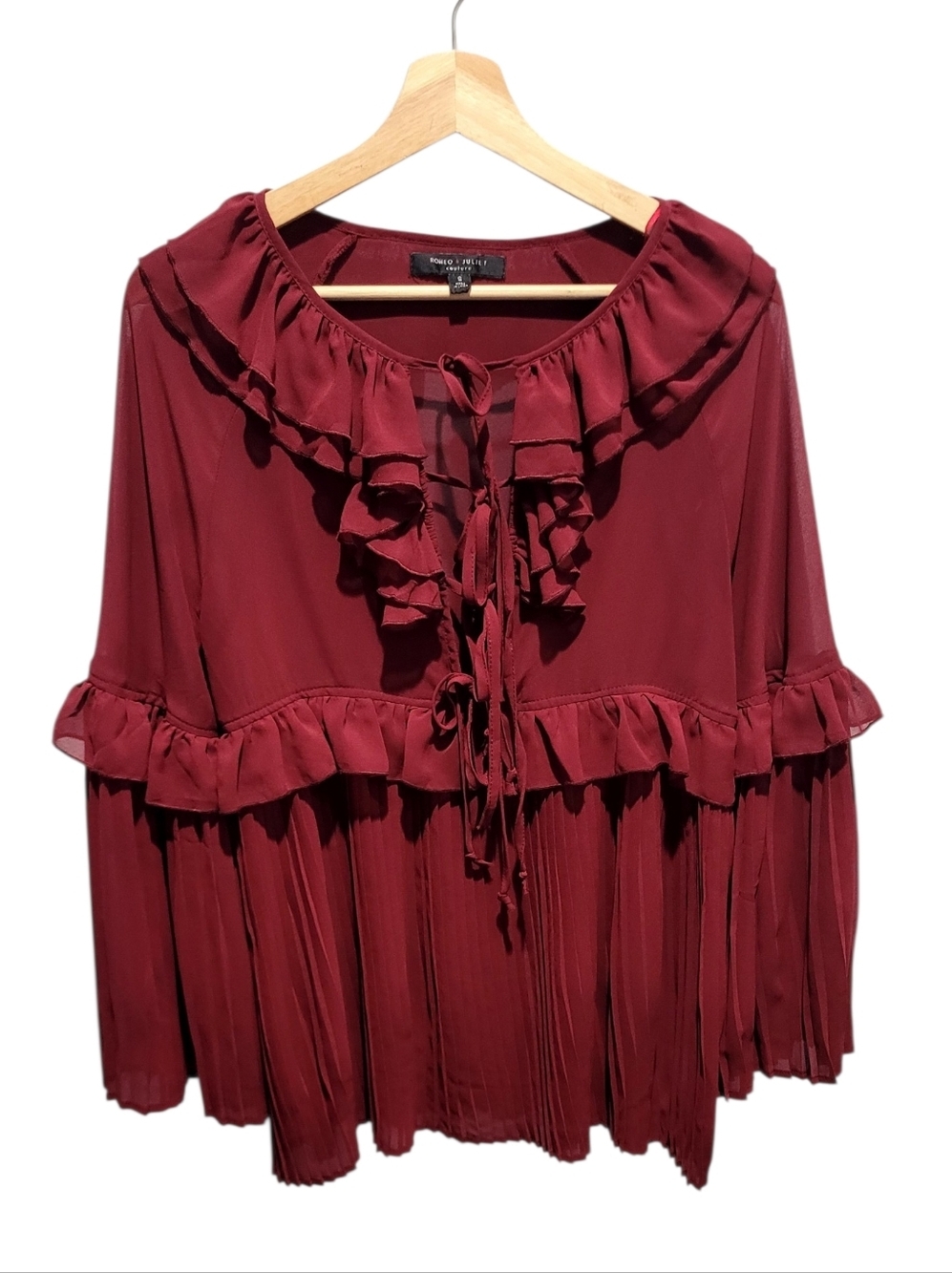 Romeo + Juliet Couture Sheer Pleated Ruffle Blouse Small Burgundy Long Sleeve